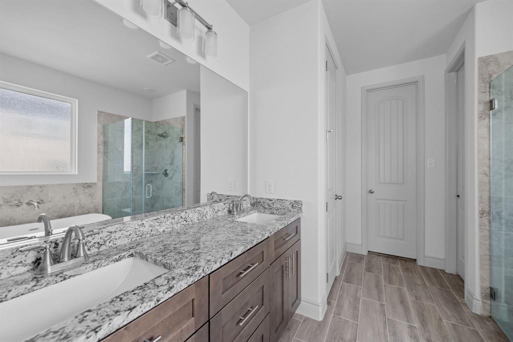 7601 Silver Drive Property Photo 18