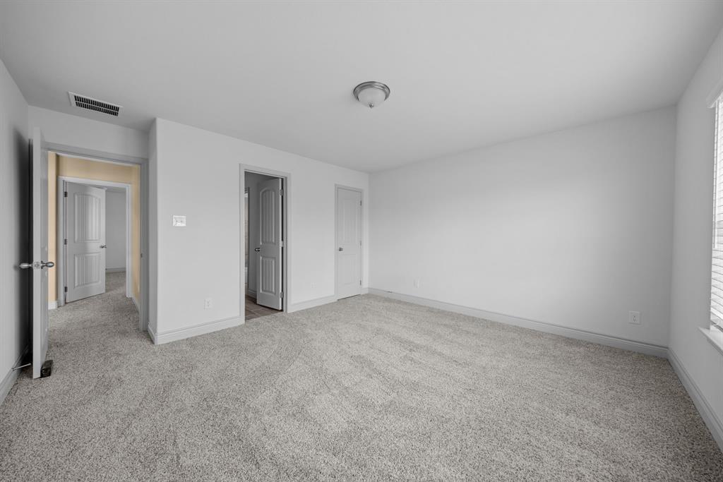 7601 Silver Drive Property Photo 25