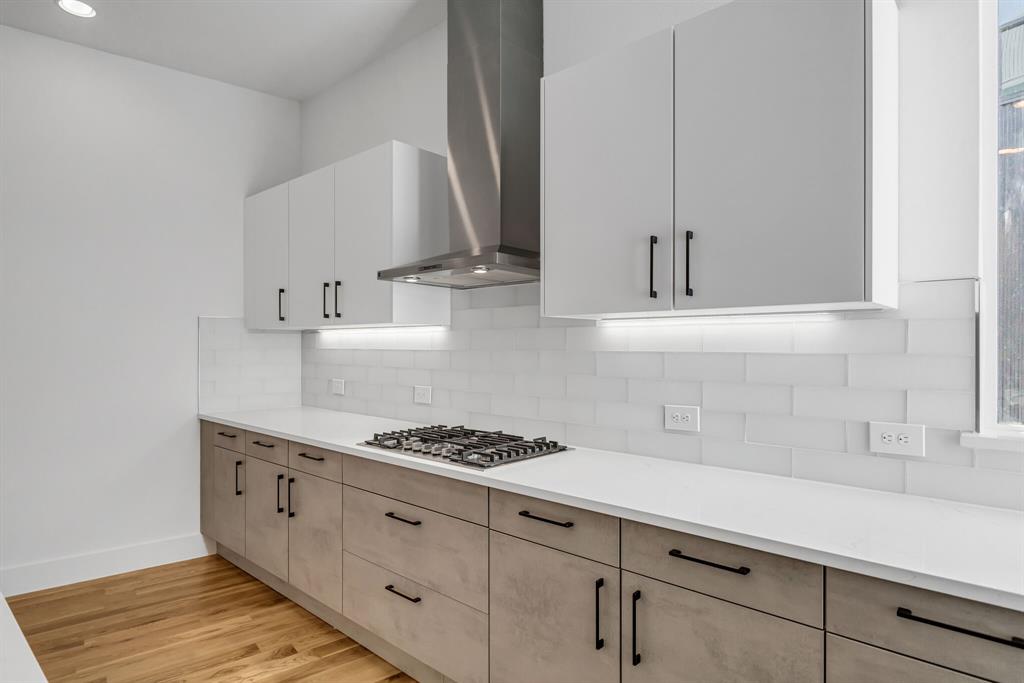 426 W 9th Street Property Photo 14