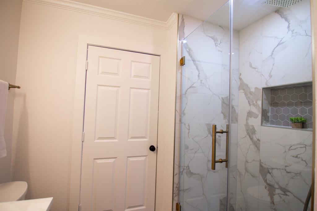 10715 Wild Oak Drive Property Photo 33