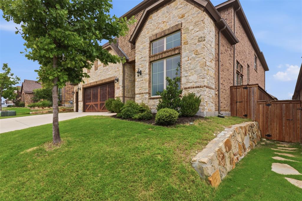 10322 Trail Ridge Drive Property Photo 3