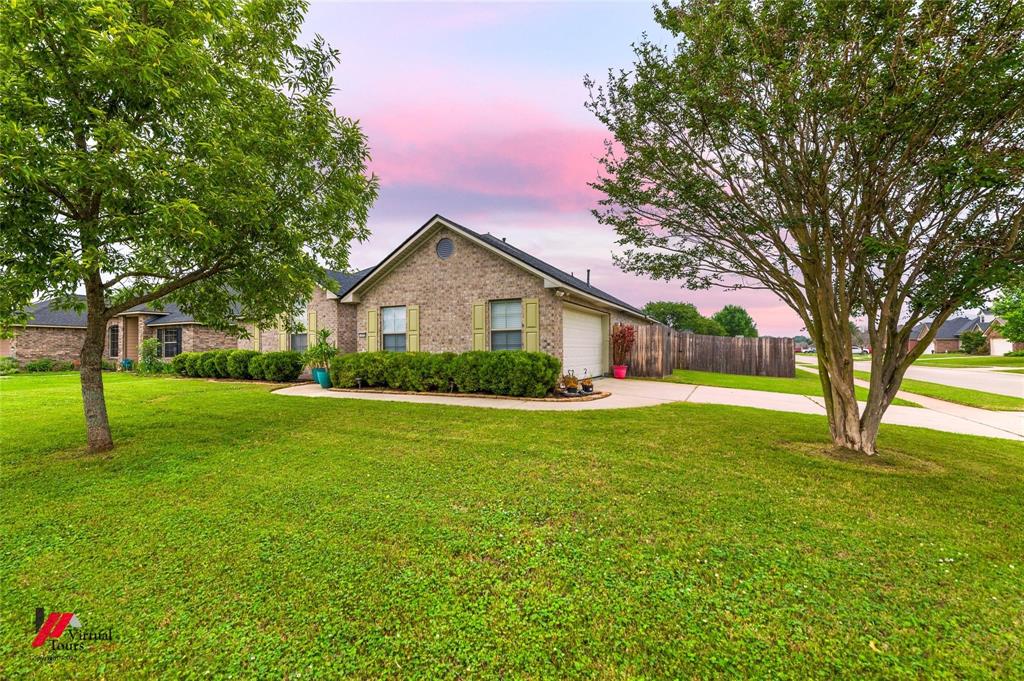 2302 Tallgrass Property Photo 3
