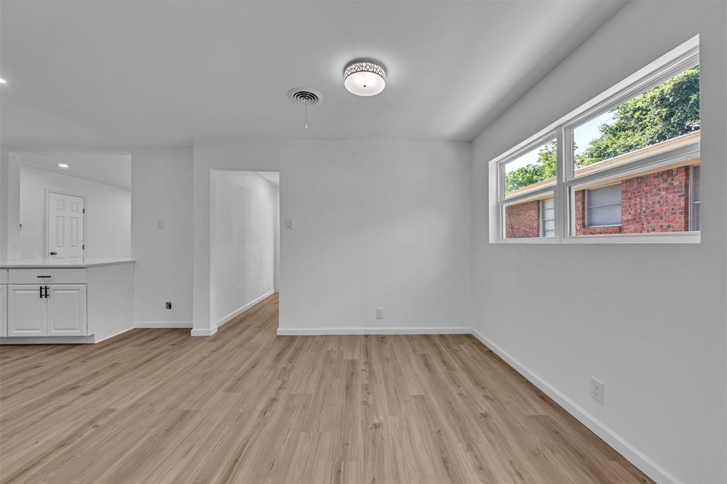 408 Simmons Drive Property Photo 12