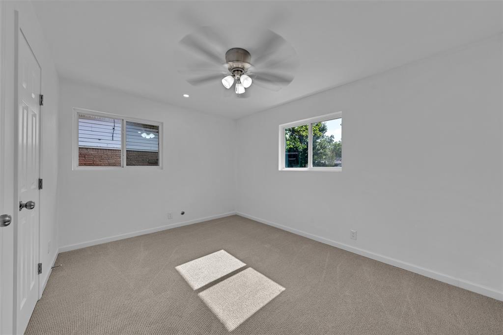408 Simmons Drive Property Photo 16