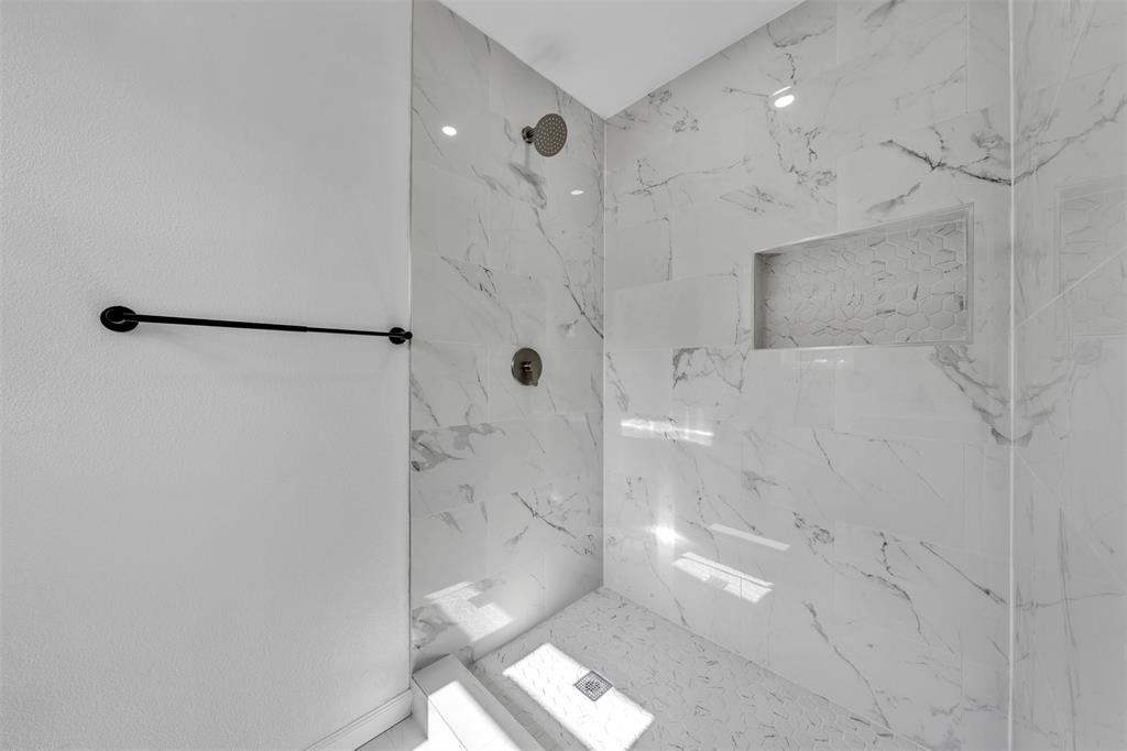 408 Simmons Drive Property Photo 18