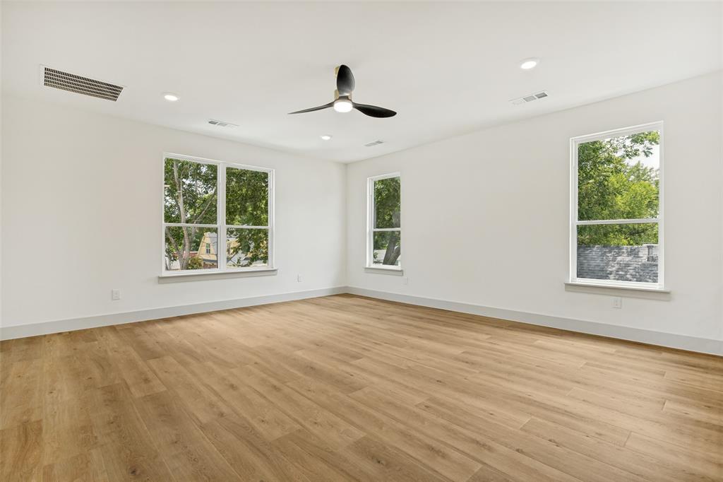 1613 N Bradley Street Property Photo 12