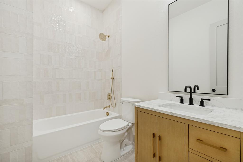 1613 N Bradley Street Property Photo 21
