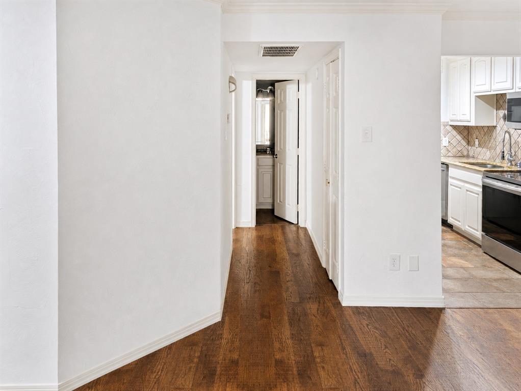 18333 Roehampton Drive 714 Property Photo 7