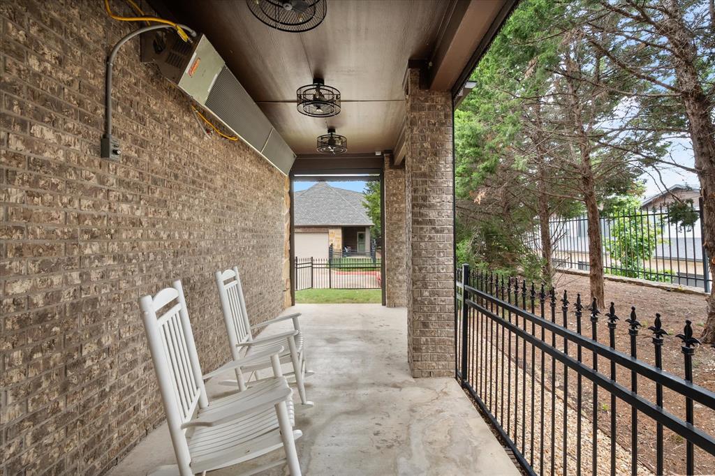 5145 Kentwood Drive Property Photo 1