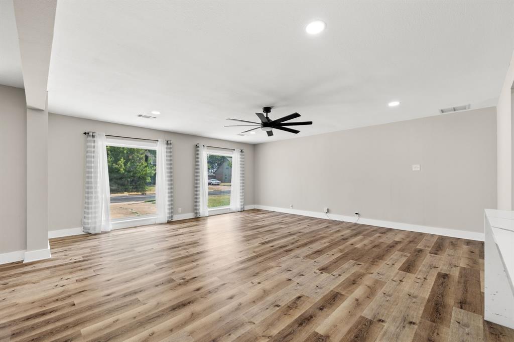 8635 Strathmore Drive Property Photo 10