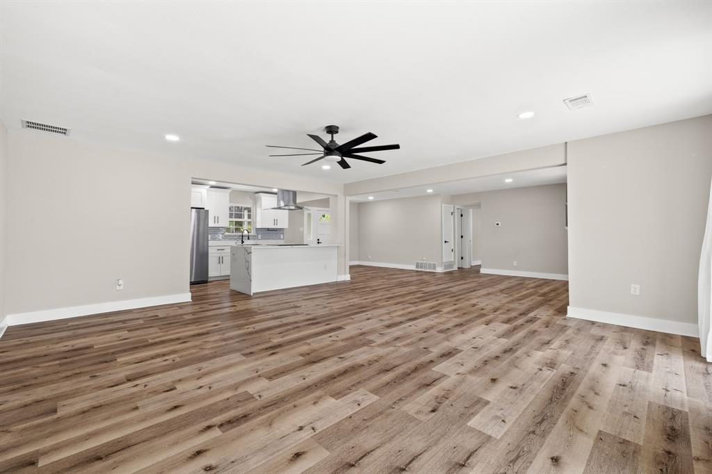 8635 Strathmore Drive Property Photo 12