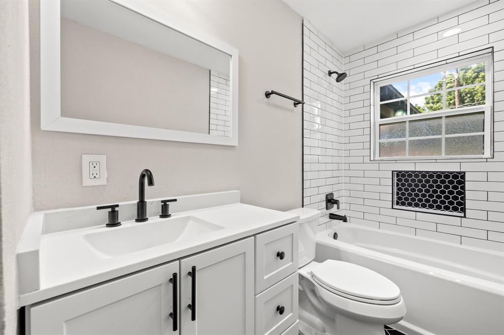 8635 Strathmore Drive Property Photo 13