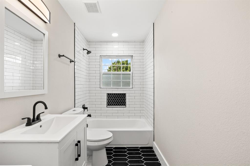 8635 Strathmore Drive Property Photo 22