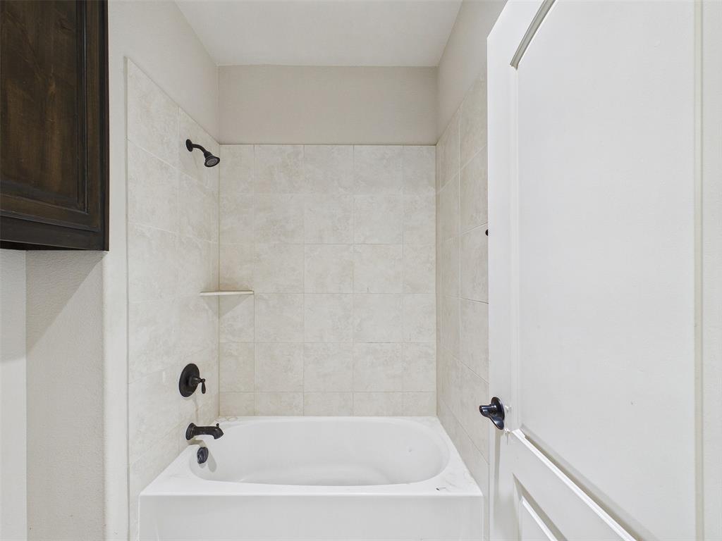 2825 Hollowbrook Lane Property Photo 31