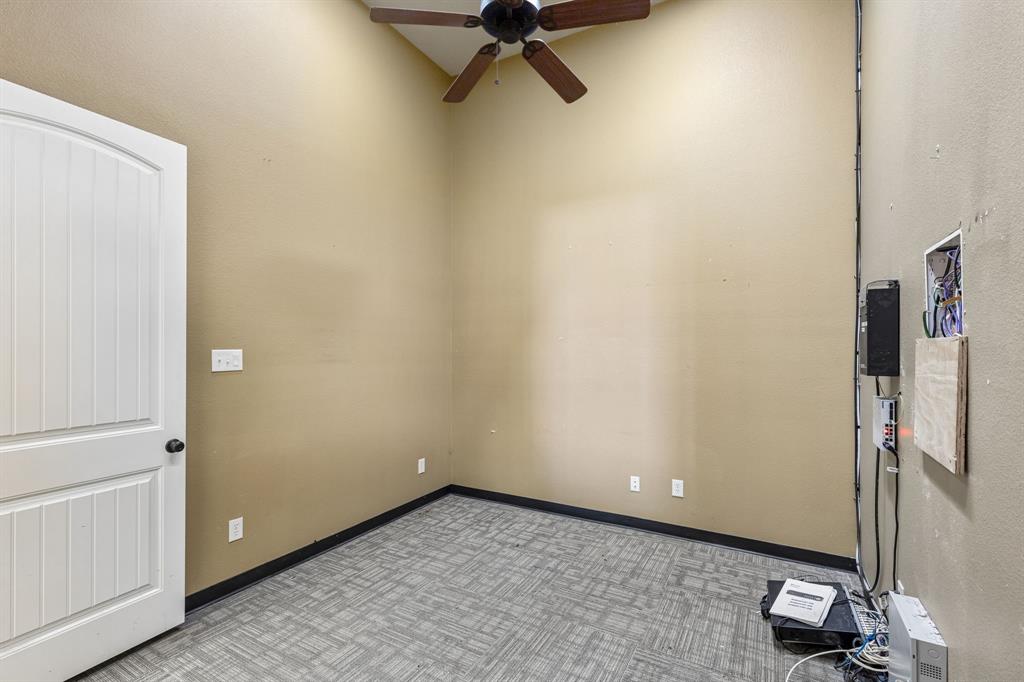 207 E Byron Nelson Boulevard Property Photo 17