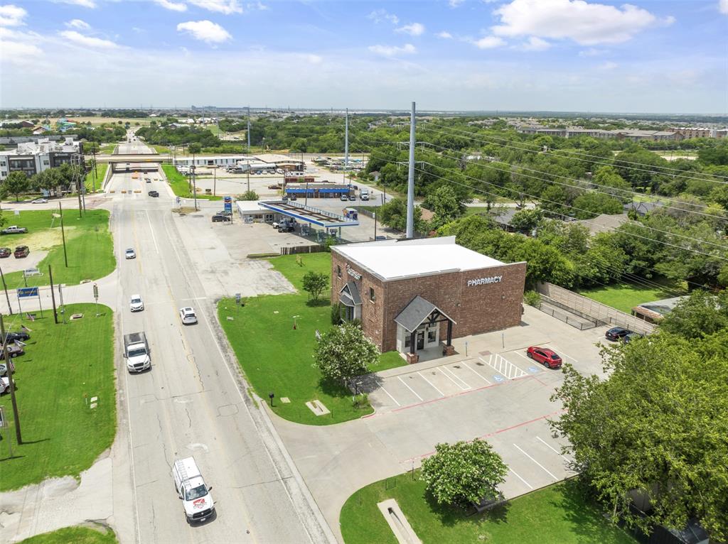 207 E Byron Nelson Boulevard Property Photo 32