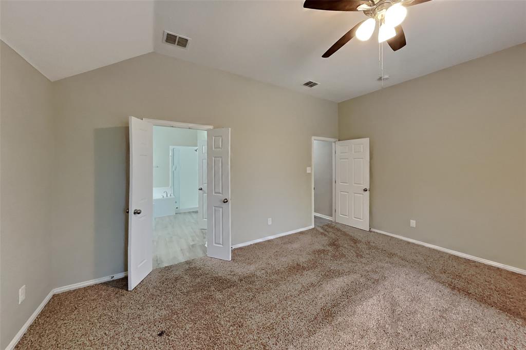 11 Willowstone Court Property Photo 8