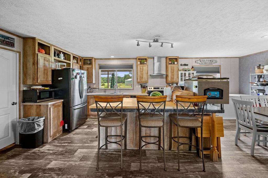 1509 County Road 3170 Property Photo 8