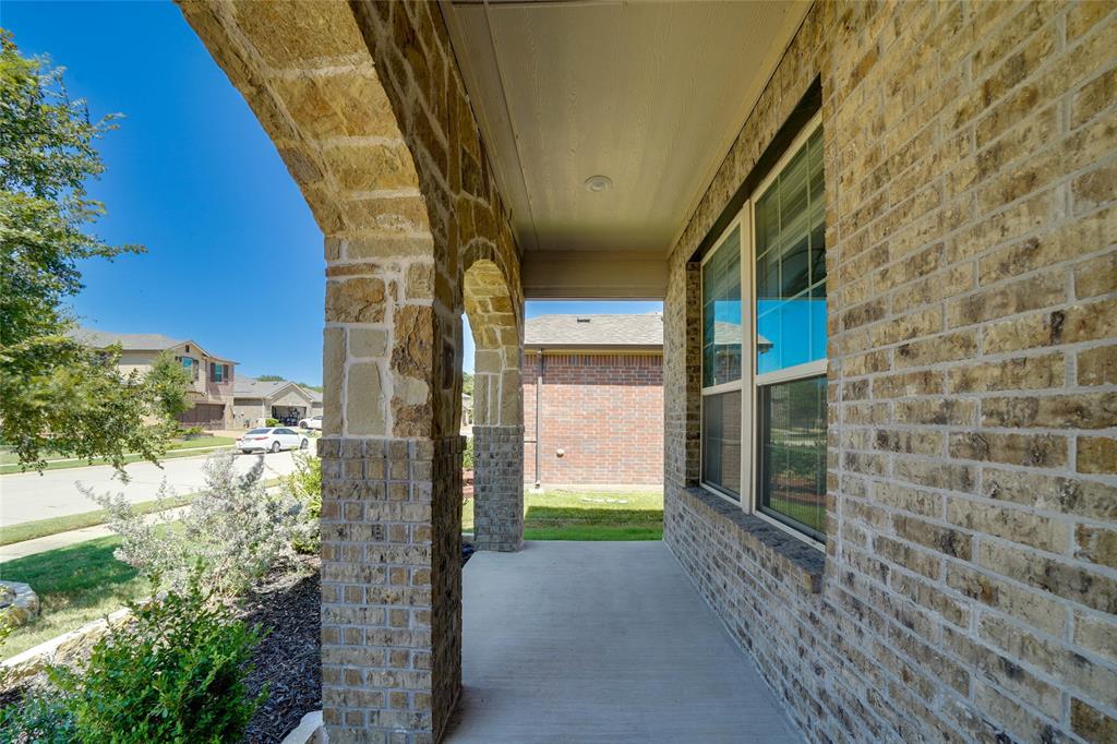 410 Club House Drive Property Photo 3