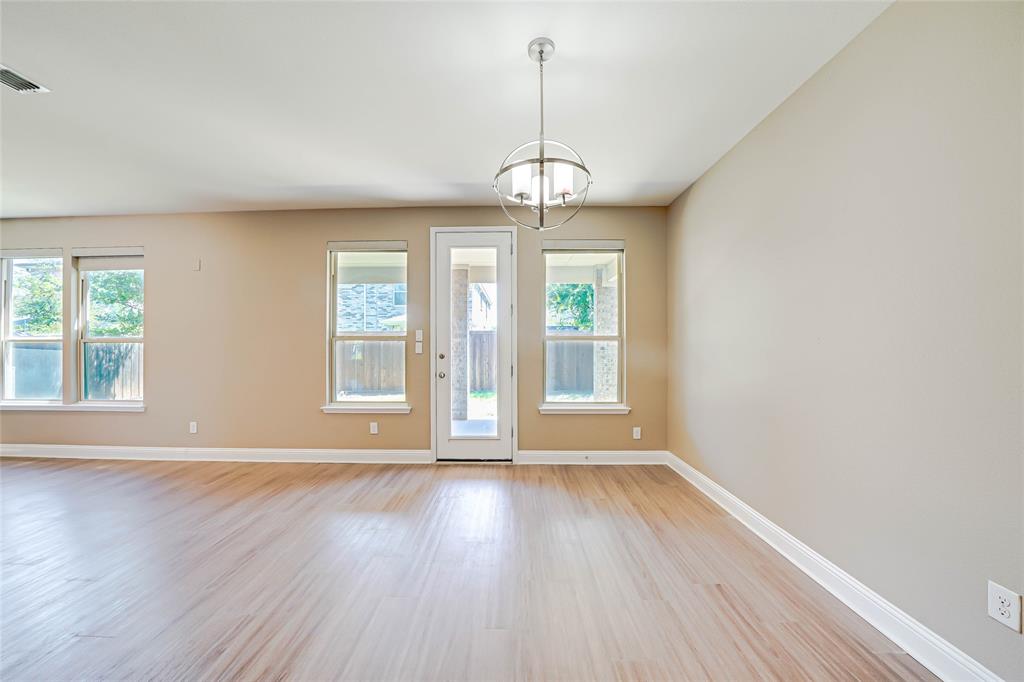 410 Club House Drive Property Photo 11