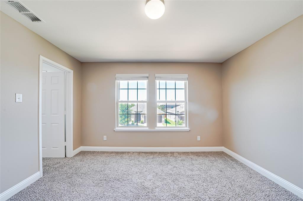 410 Club House Drive Property Photo 29