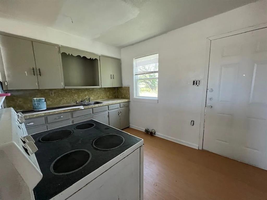6409 Jennings Drive Property Photo 4
