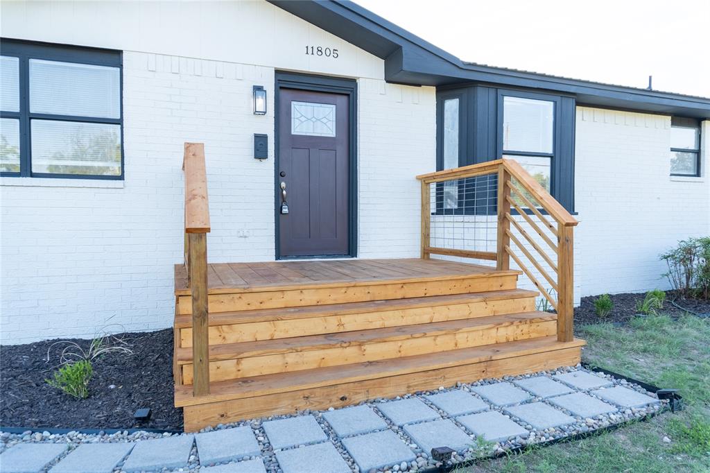 11805 Juniper Lane Property Photo 6