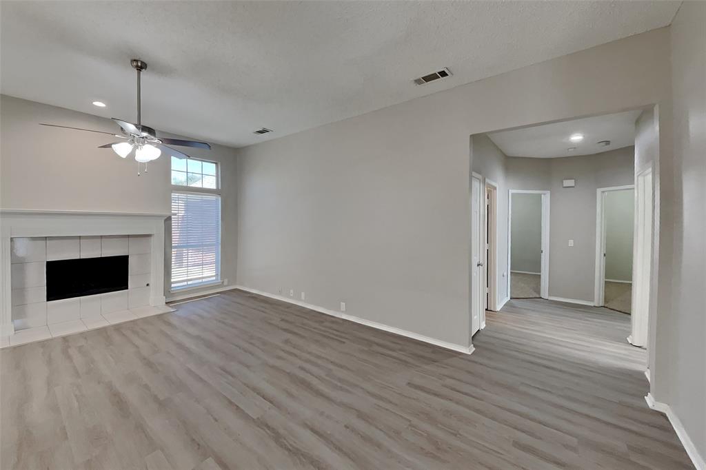 7209 Bouquet Drive Property Photo 2
