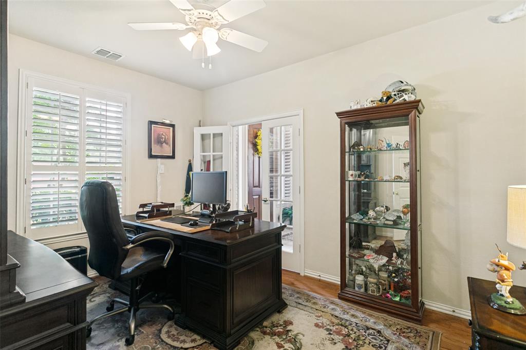 8708 Winter Wood Court Property Photo 5