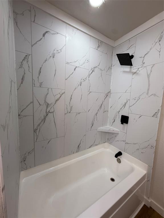 405 W Hall Street Property Photo 16