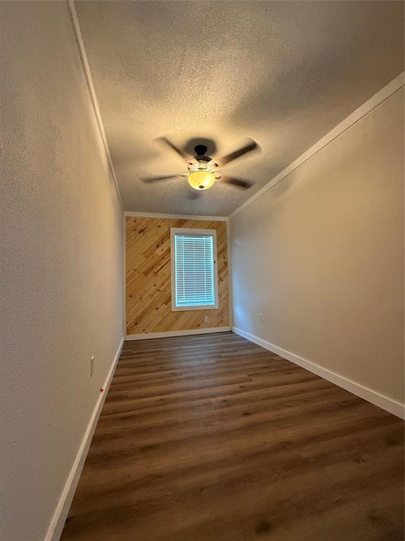 405 W Hall Street Property Photo 17