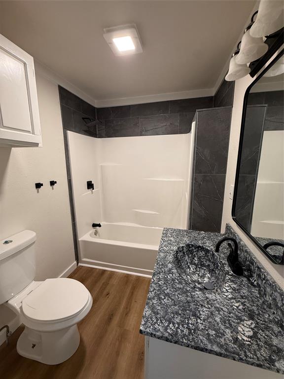 405 W Hall Street Property Photo 19