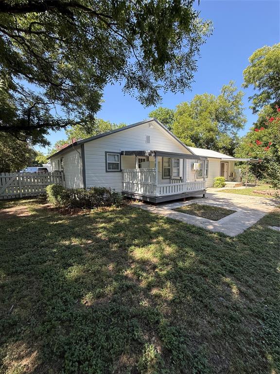 405 W Hall Street Property Photo 21