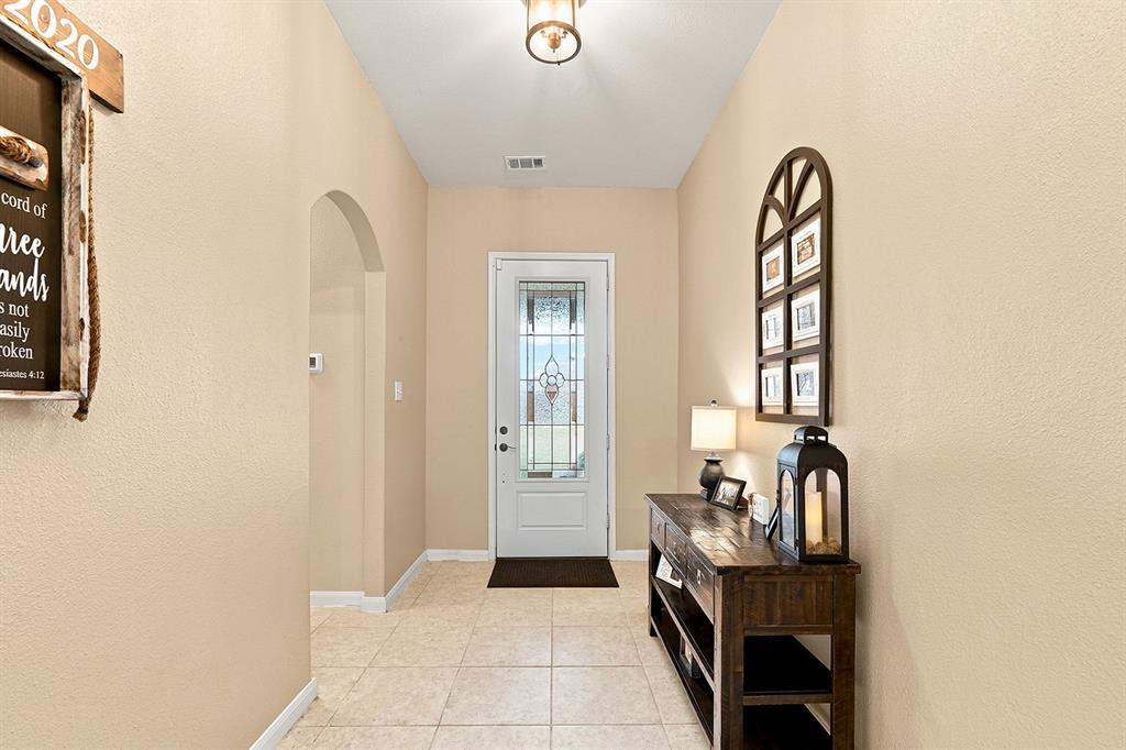 5017 Beaver Creek Avenue Property Photo 3