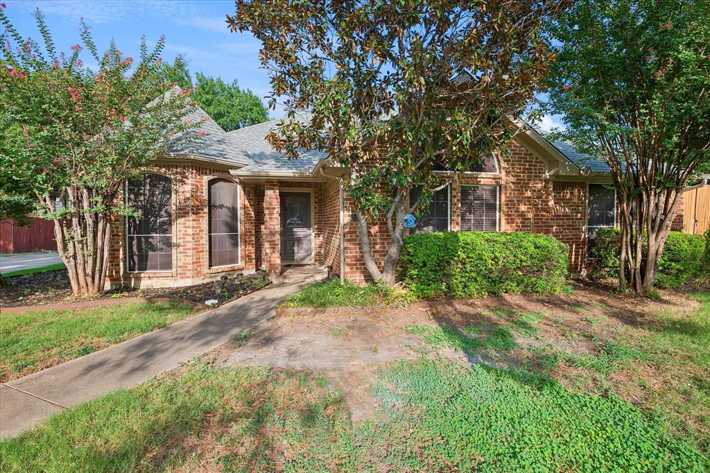 2201 Pendleton Lane Property Photo 2