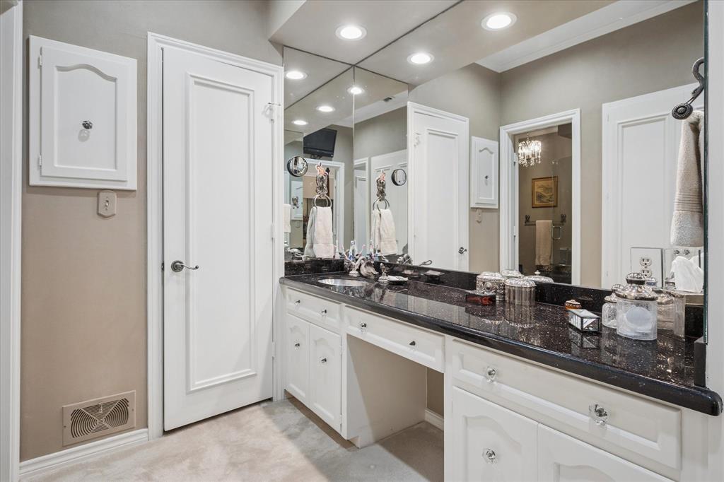 7276 Lupton Circle Property Photo 17