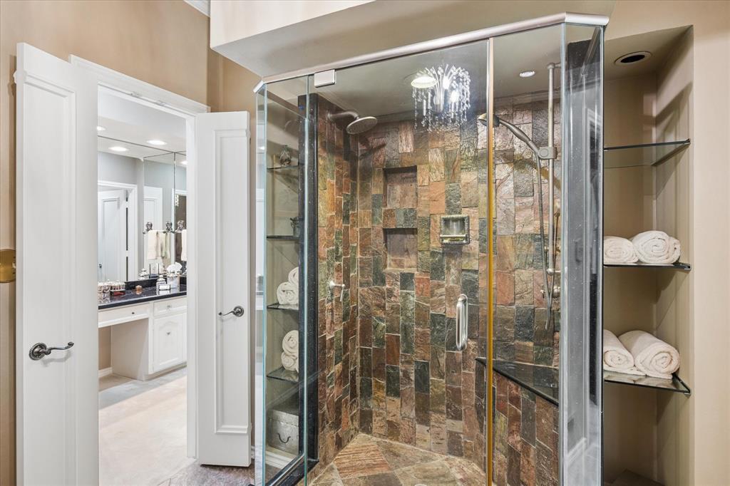 7276 Lupton Circle Property Photo 18