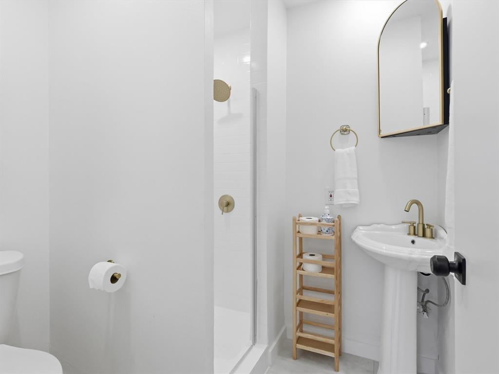 10322 Pinecrest Drive Property Photo 14
