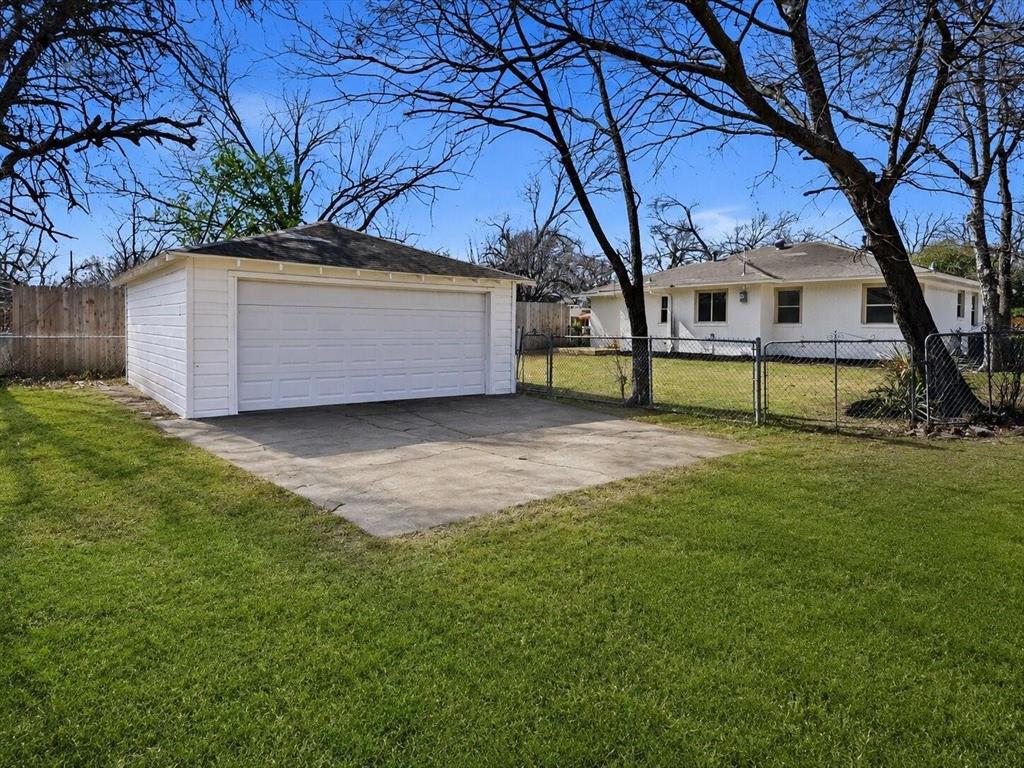 10322 Pinecrest Drive Property Photo 17