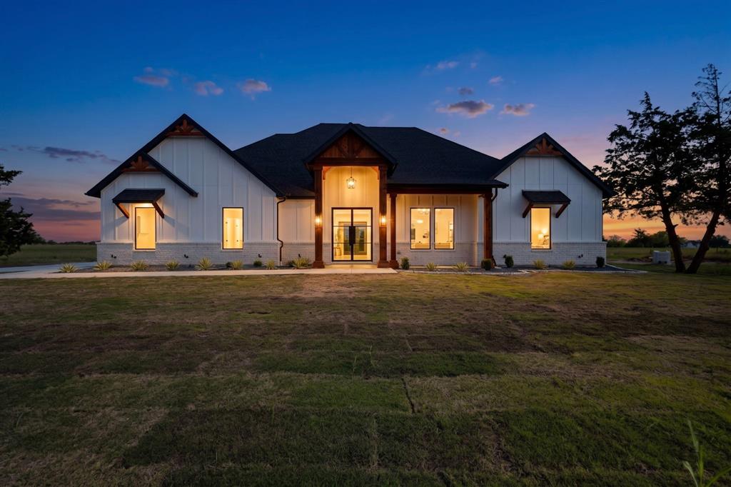 135 Vz County Road 3811 Property Photo 1