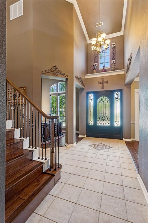 1814 Harvest Glen Drive Property Photo 3