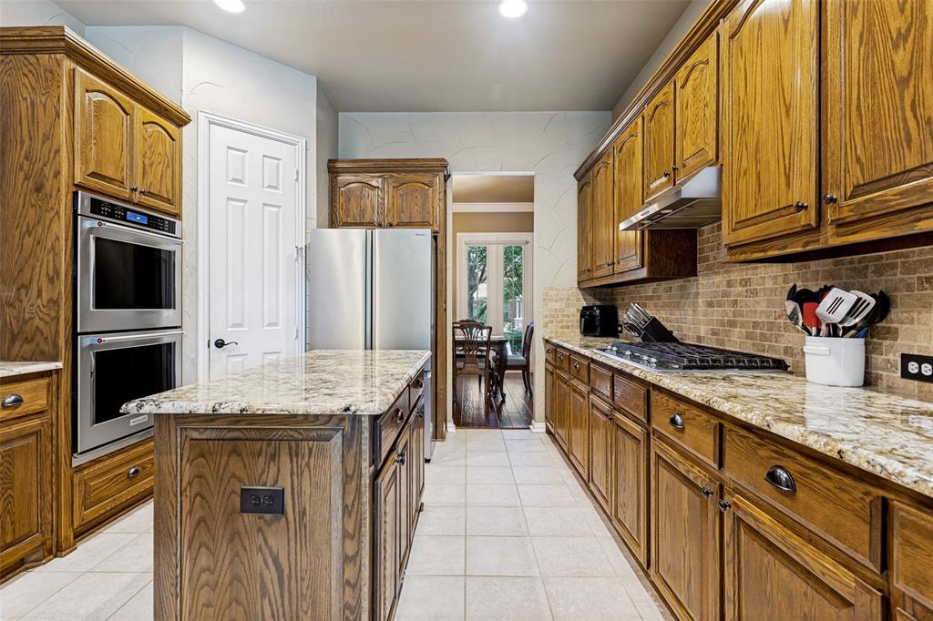 1814 Harvest Glen Drive Property Photo 16