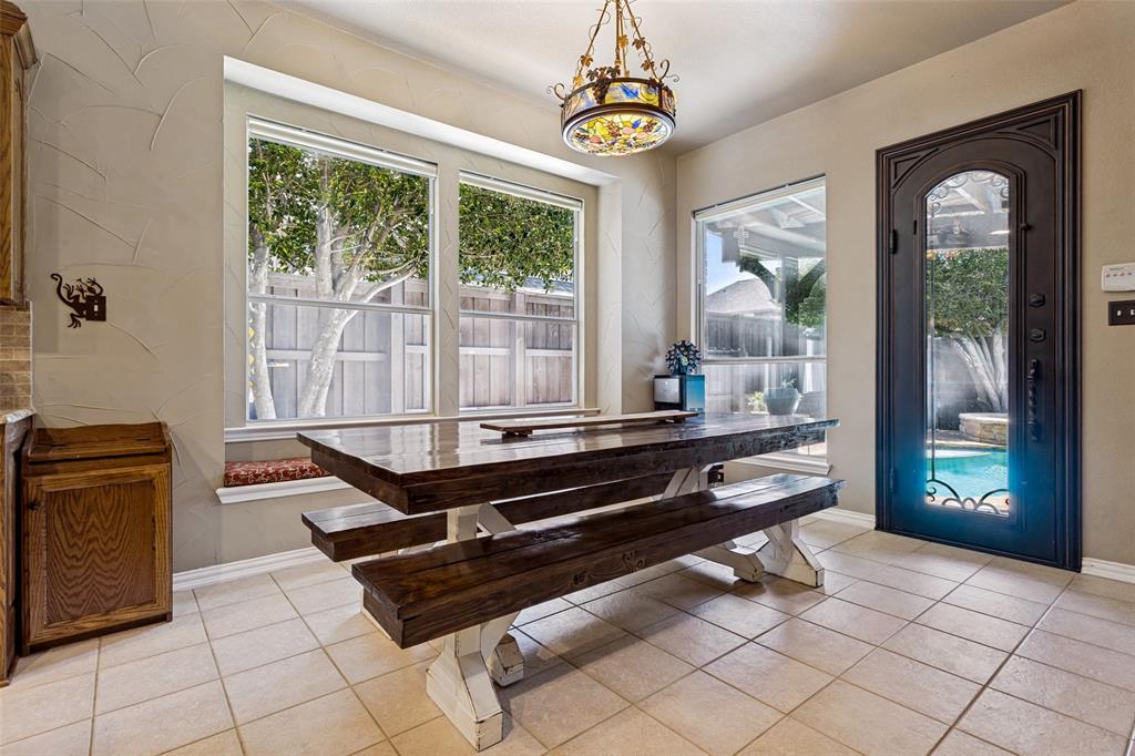1814 Harvest Glen Drive Property Photo 17