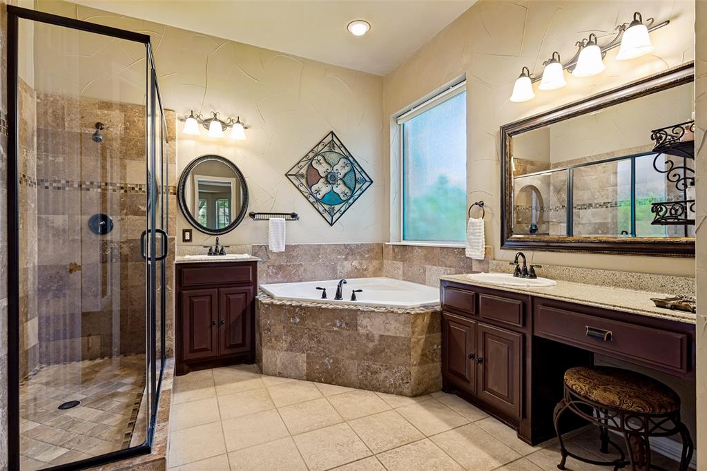 1814 Harvest Glen Drive Property Photo 19
