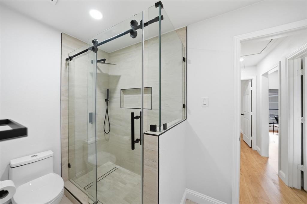 3718 Thornhill Way Property Photo 32
