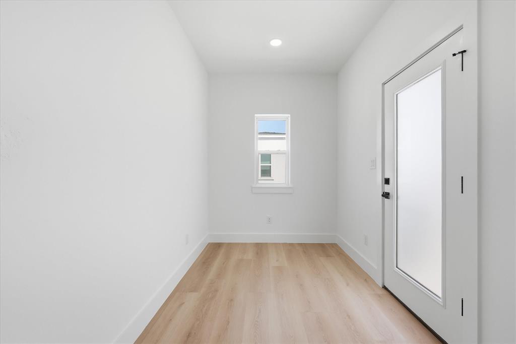 2015 California Drive 105 Property Photo 26