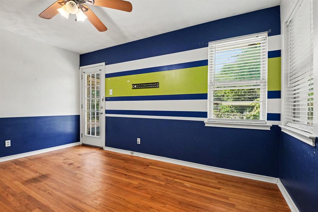 8057 Fall River Drive Property Photo 14