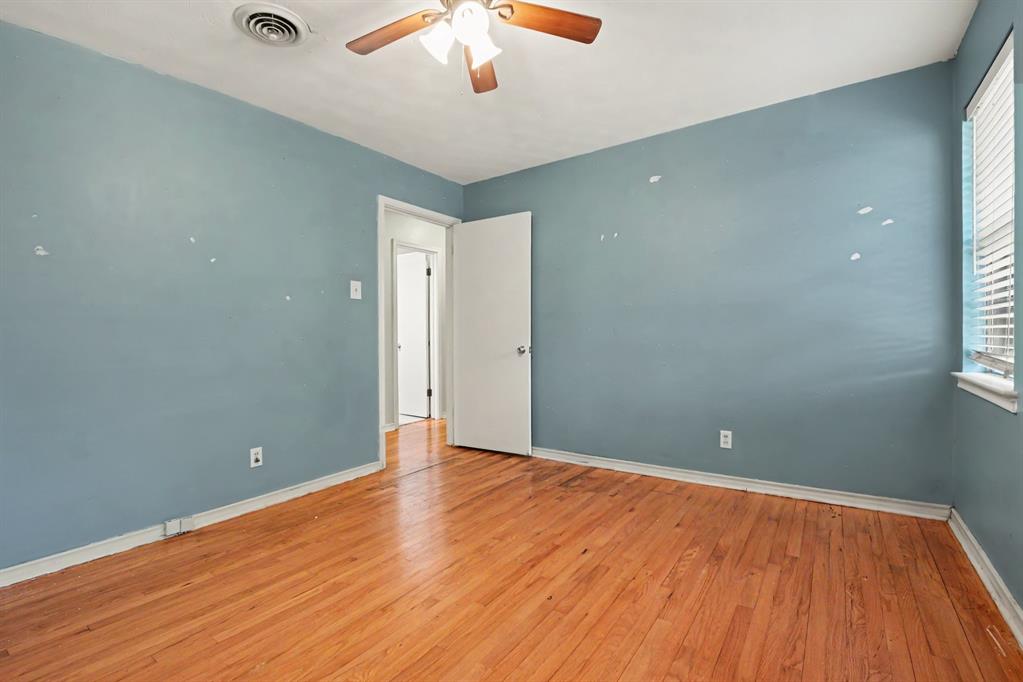 8057 Fall River Drive Property Photo 22