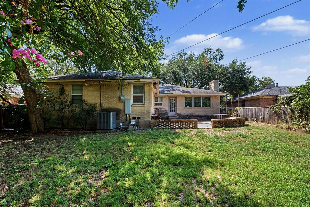 8057 Fall River Drive Property Photo 28