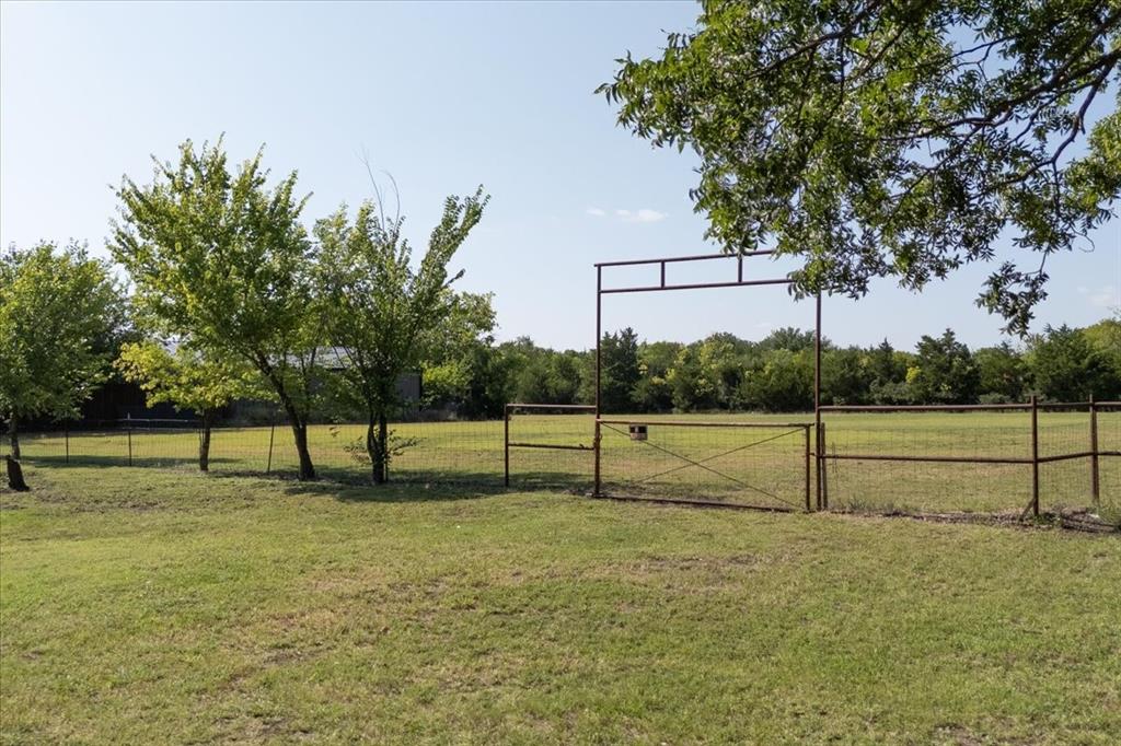 404 Hackberry Drive Property Photo 1